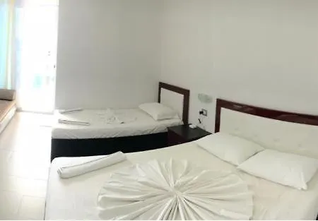 Real * Velipojë